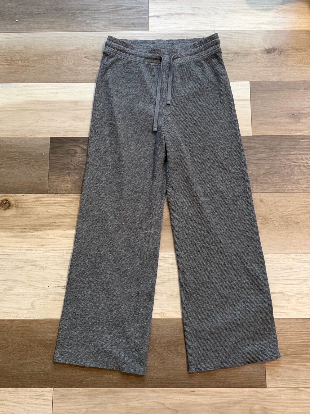 Gilly Hicks Women's Wide-Leg Cozy Waffle Knit Flare Pants Grey Size M